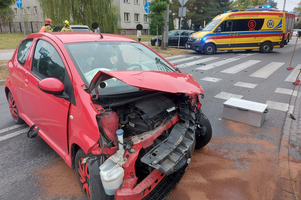 Legionowo: Kolizja toyoty i audi na Jagiellońskiej
