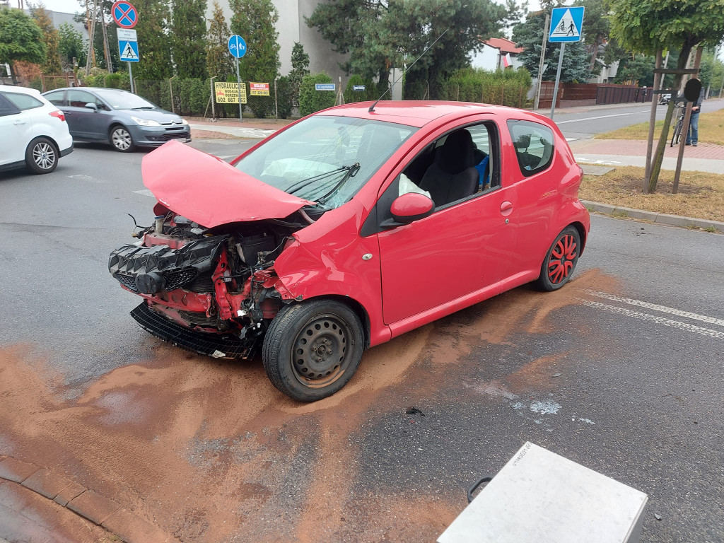 Legionowo: Kolizja toyoty i audi na Jagiellońskiej