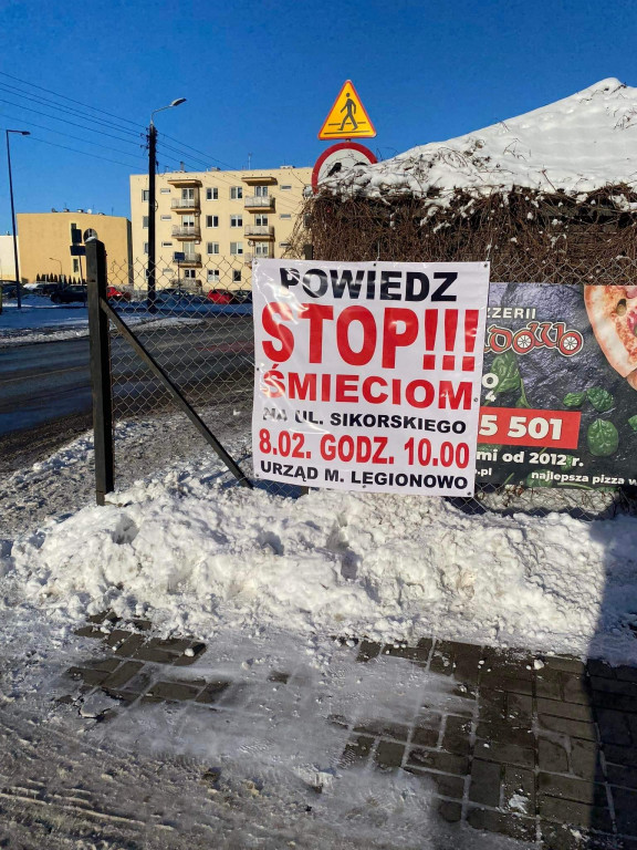 Śmieci przy Sikorskiego. Tak protestują mieszkańcy