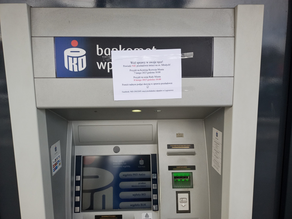 Śmieci przy Sikorskiego. Tak protestują mieszkańcy
