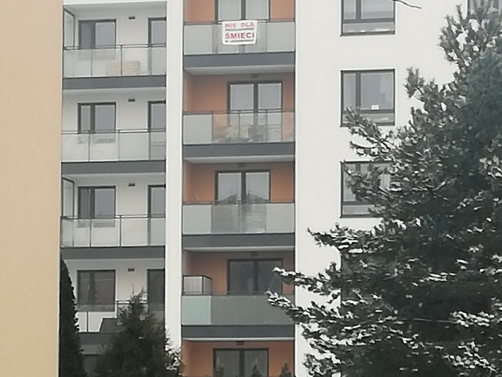 Śmieci przy Sikorskiego. Tak protestują mieszkańcy