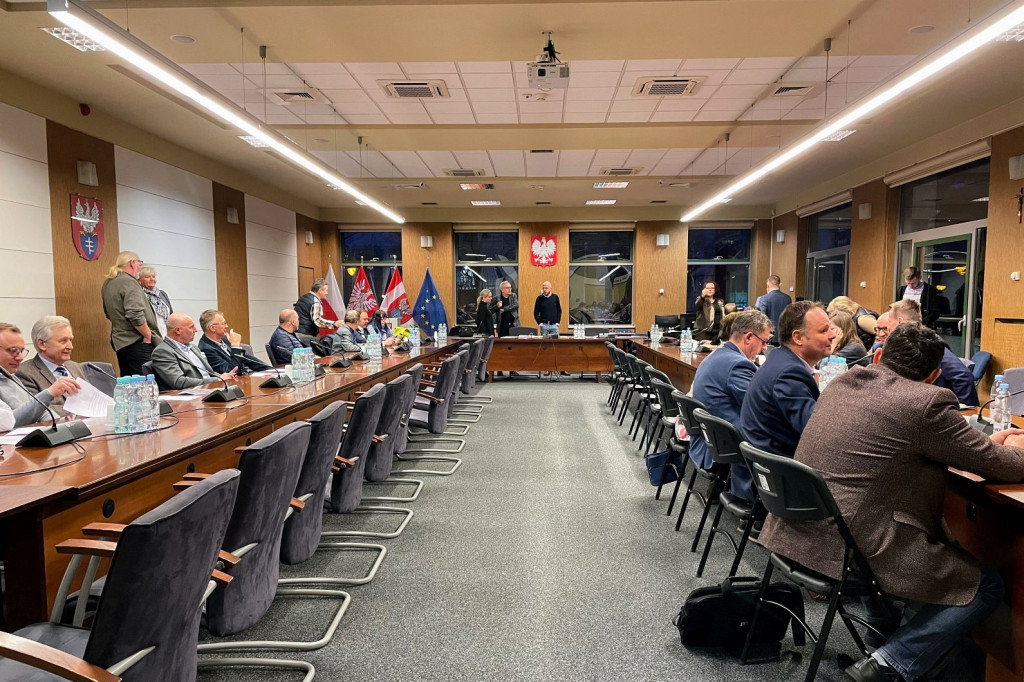 Wspólna deklaracja samorządowców przeciw kolei