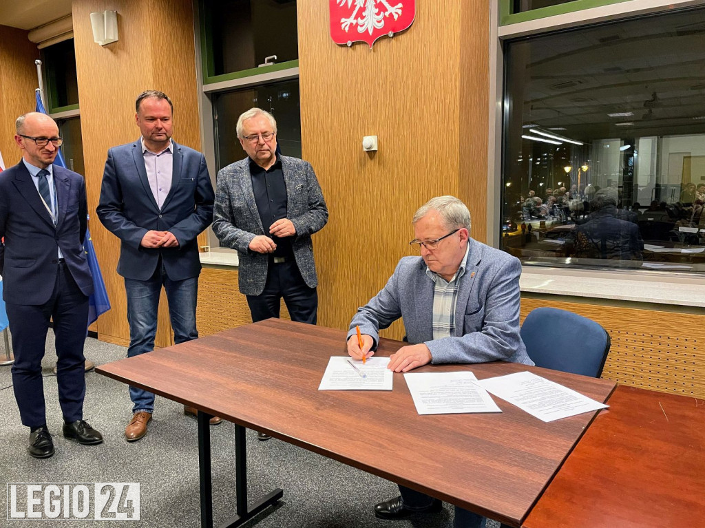 Wspólna deklaracja samorządowców przeciw kolei