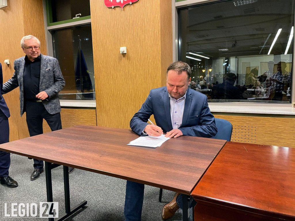 Wspólna deklaracja samorządowców przeciw kolei