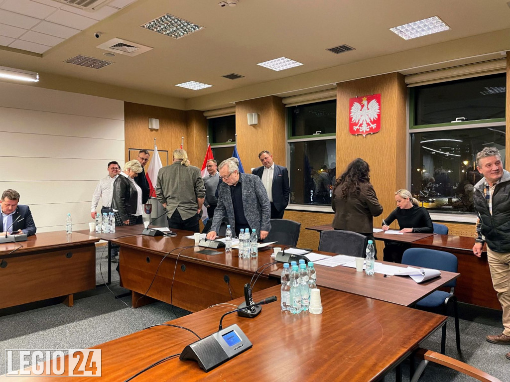 Wspólna deklaracja samorządowców przeciw kolei