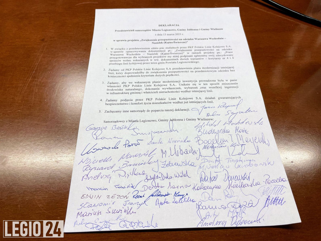 Wspólna deklaracja samorządowców przeciw kolei