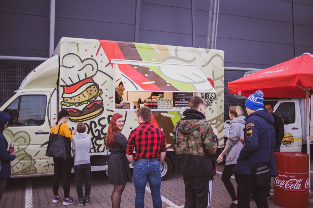Food trucki znów pojawią się przed Areną