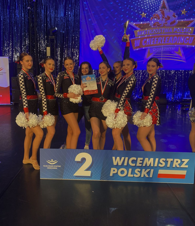 Pięć medali dla legionowskich cheerleaderek!