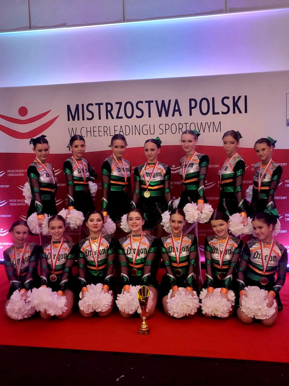Pięć medali dla legionowskich cheerleaderek!