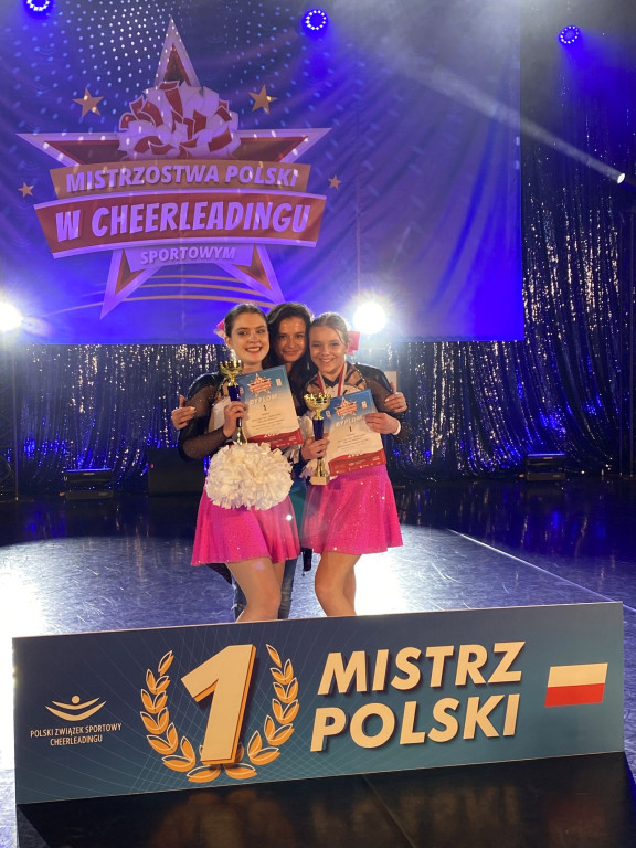 Pięć medali dla legionowskich cheerleaderek!