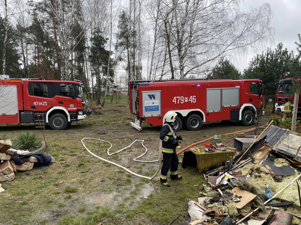 Pożar domu w Izbicy (gm. Serock)