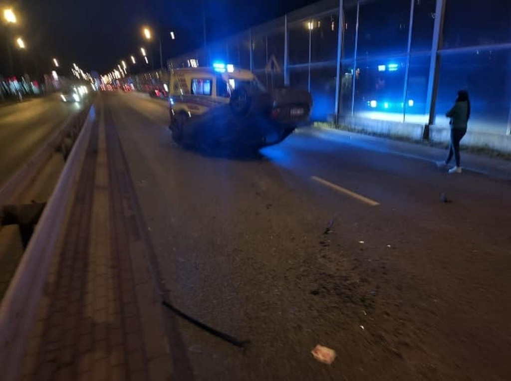 Dachowanie na DK61 w Legionowie
