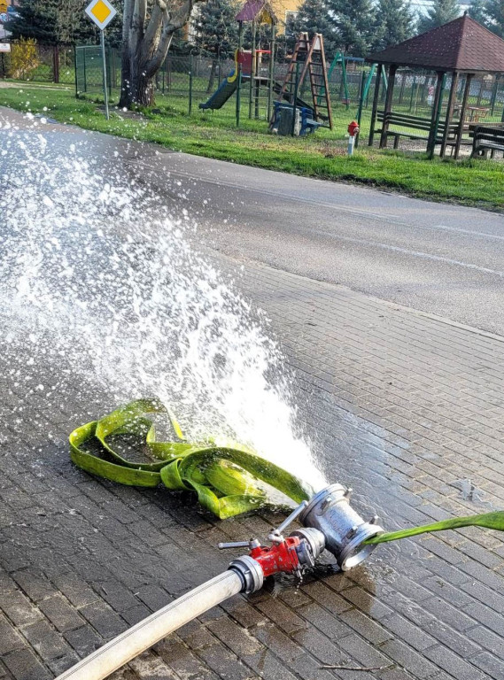 Pożar blaszanego garażu w Skrzeszewie