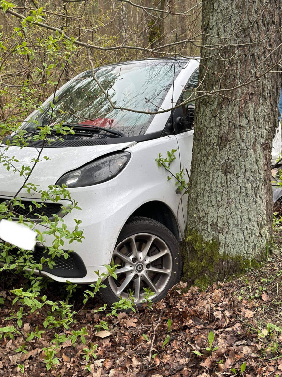 Groźna kolizja na DW631 za Wólką Radzymińską