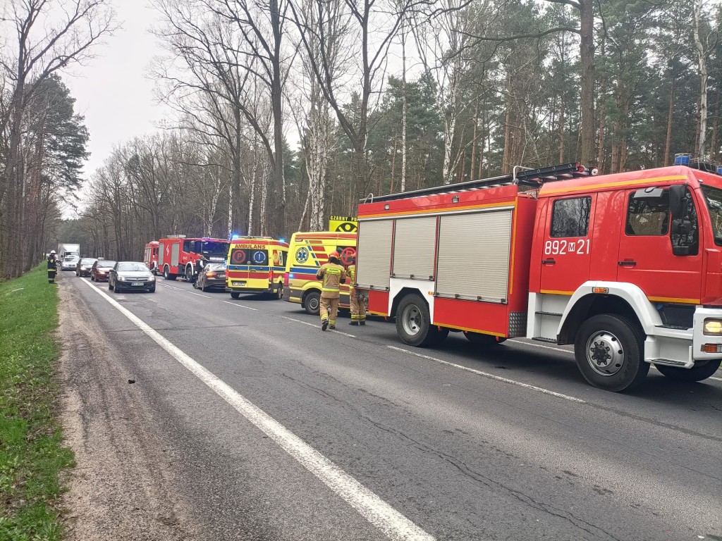 Groźna kolizja na DW631 za Wólką Radzymińską