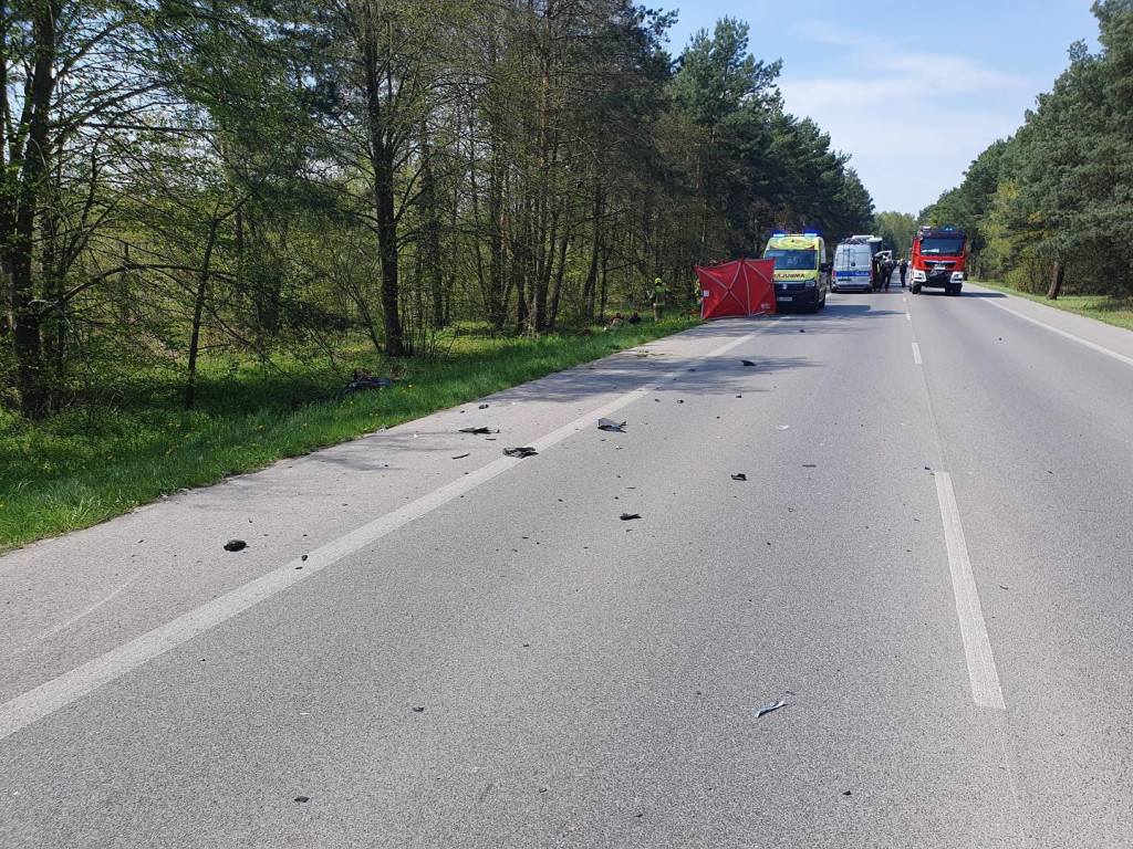 Zderzenie osobówki z motocyklem w Nieporęcie
