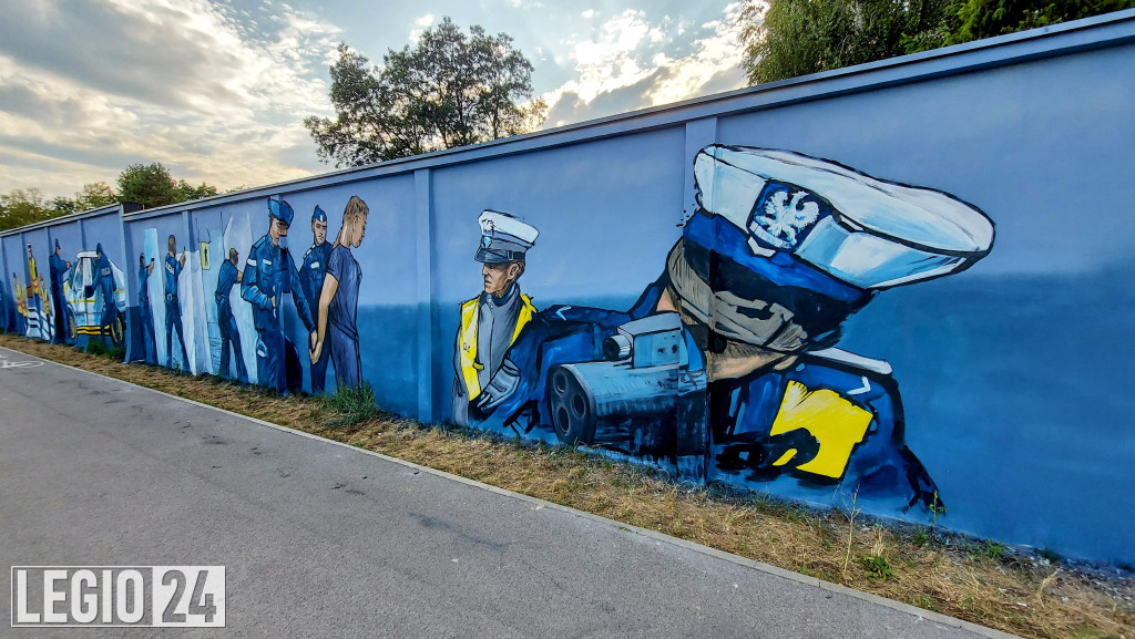 Mural przy CSP w Legionowie prawie gotowy