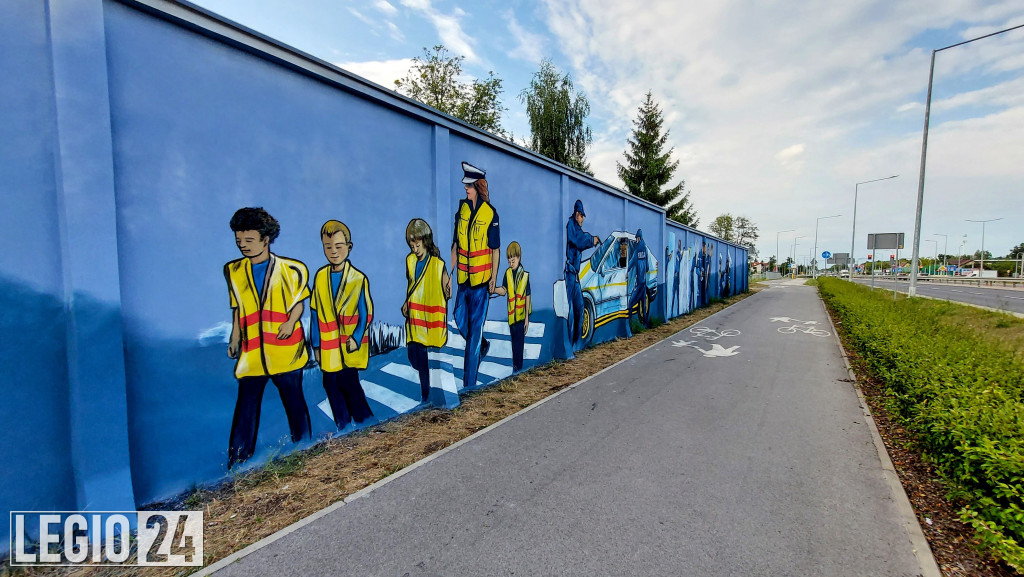 Mural przy CSP w Legionowie prawie gotowy