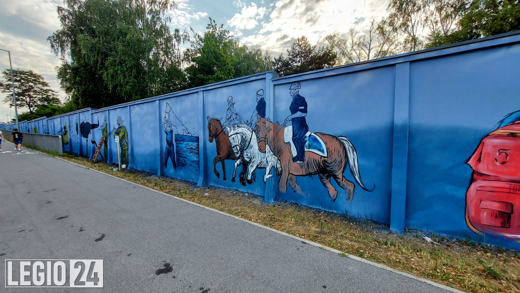 Mural przy CSP w Legionowie prawie gotowy