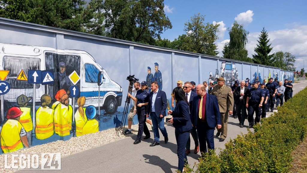 Mural przy CSP oficjalnie zaprezentowany