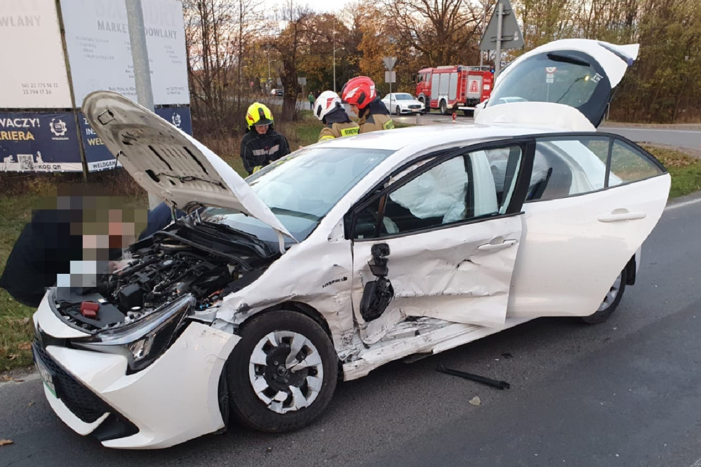 Wypadek w Bożej Woli. Cztery osoby w szpitalu