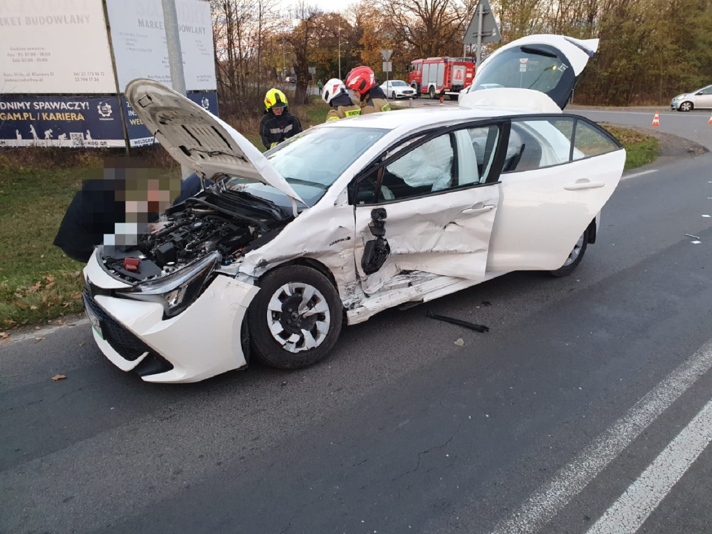 Wypadek w Bożej Woli. Cztery osoby w szpitalu