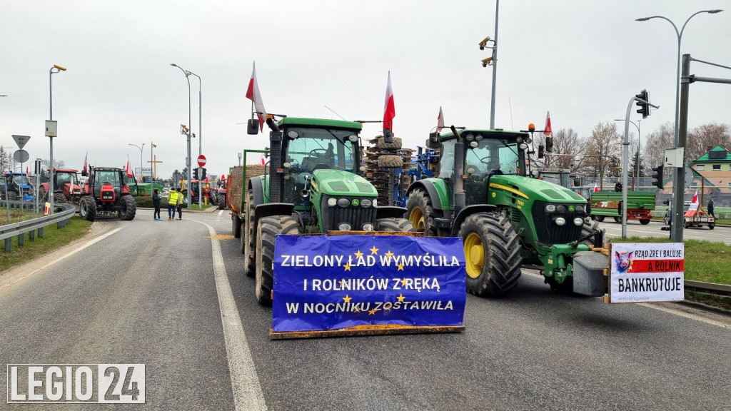 Rondo w Jabłonnie zablokowane przez rolników