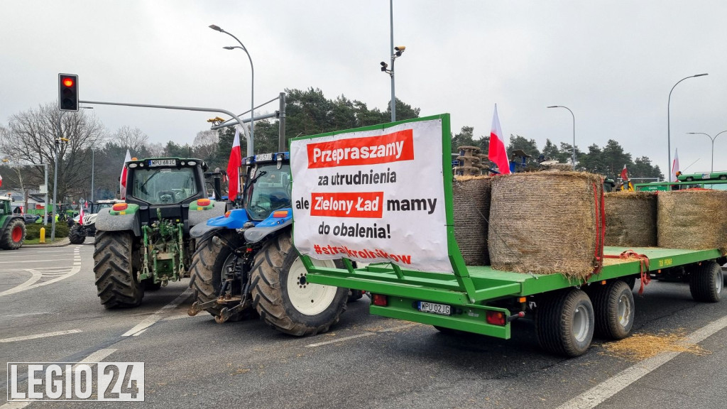 Rondo w Jabłonnie zablokowane przez rolników