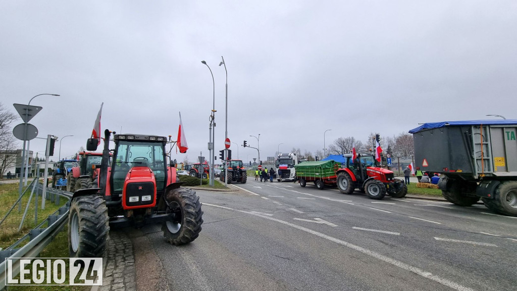 Rondo w Jabłonnie zablokowane przez rolników