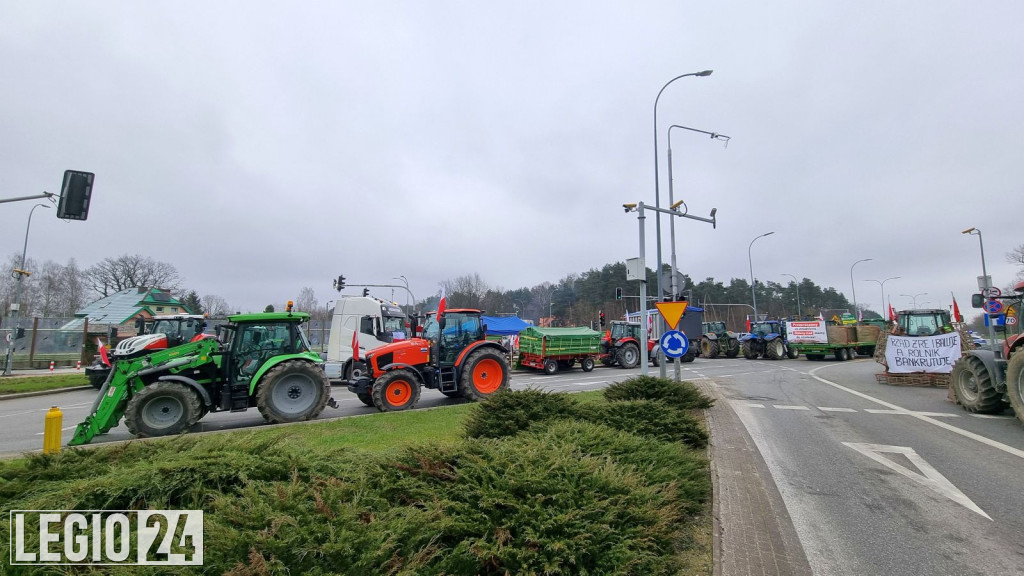 Rondo w Jabłonnie zablokowane przez rolników