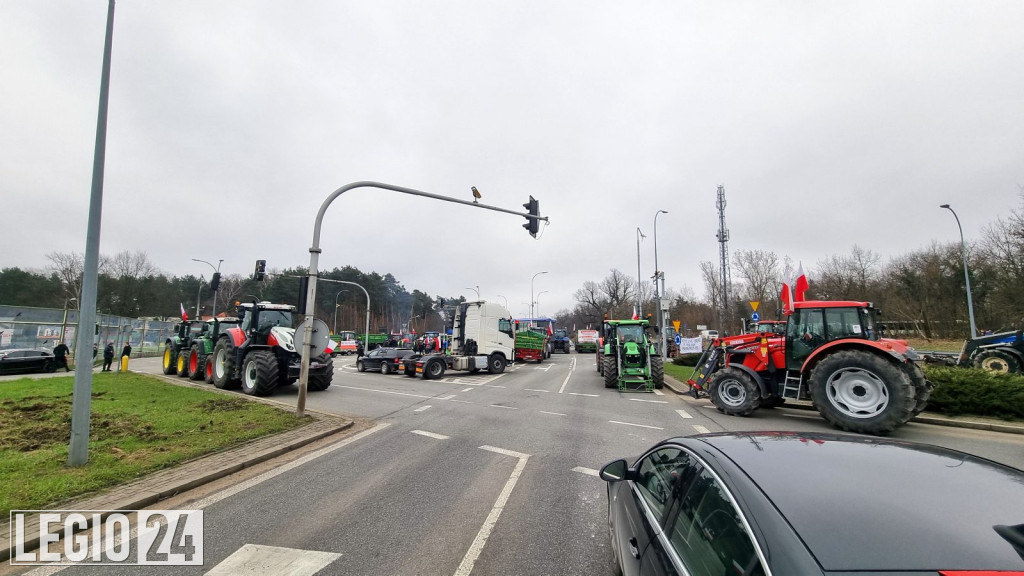 Rondo w Jabłonnie zablokowane przez rolników