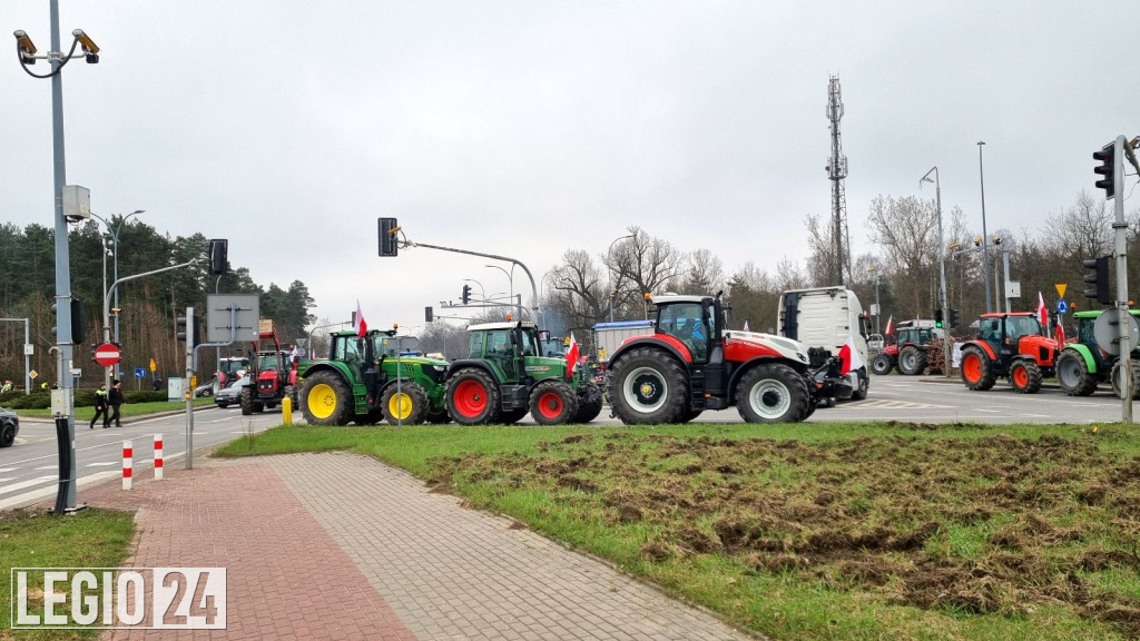 Rondo w Jabłonnie zablokowane przez rolników