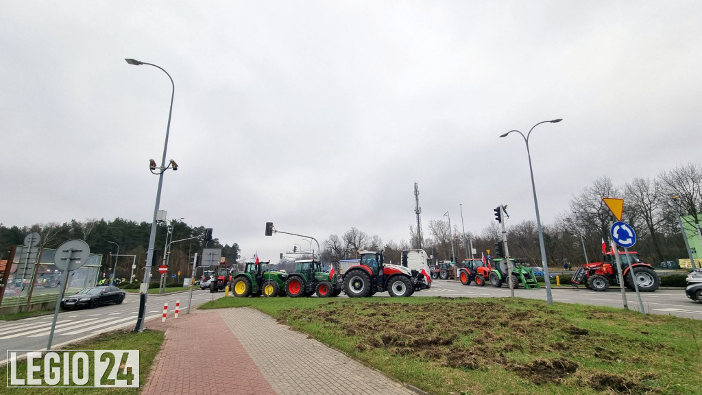 Rondo w Jabłonnie zablokowane przez rolników