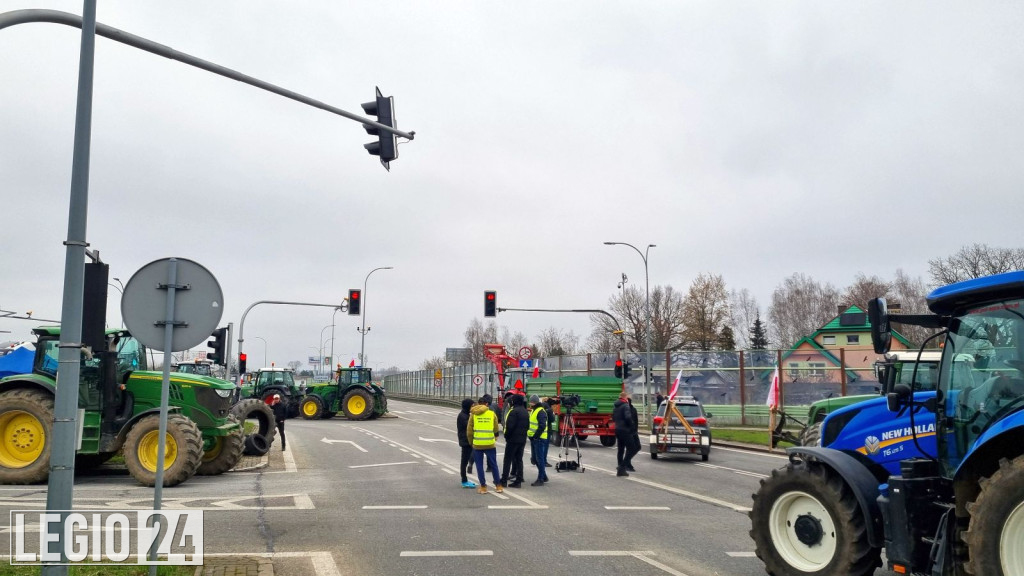 Rondo w Jabłonnie zablokowane przez rolników