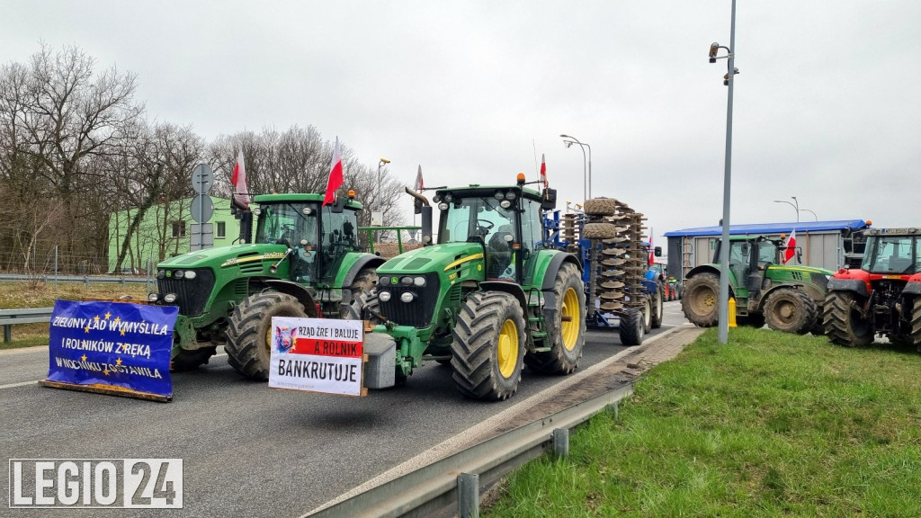 Rondo w Jabłonnie zablokowane przez rolników