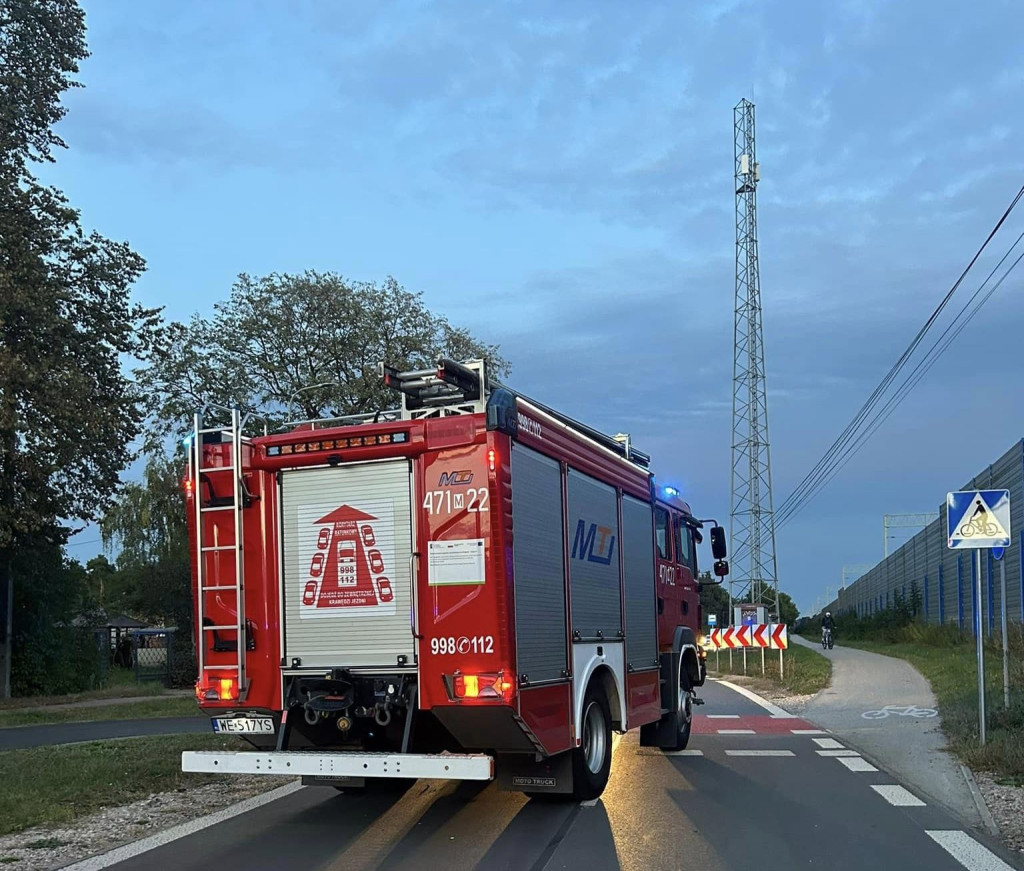 Chłopiec jechał na rowerze. Został potrącony...