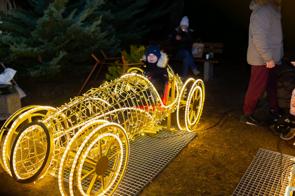 Świąteczna iluminacja w Wieliszewie (2024)