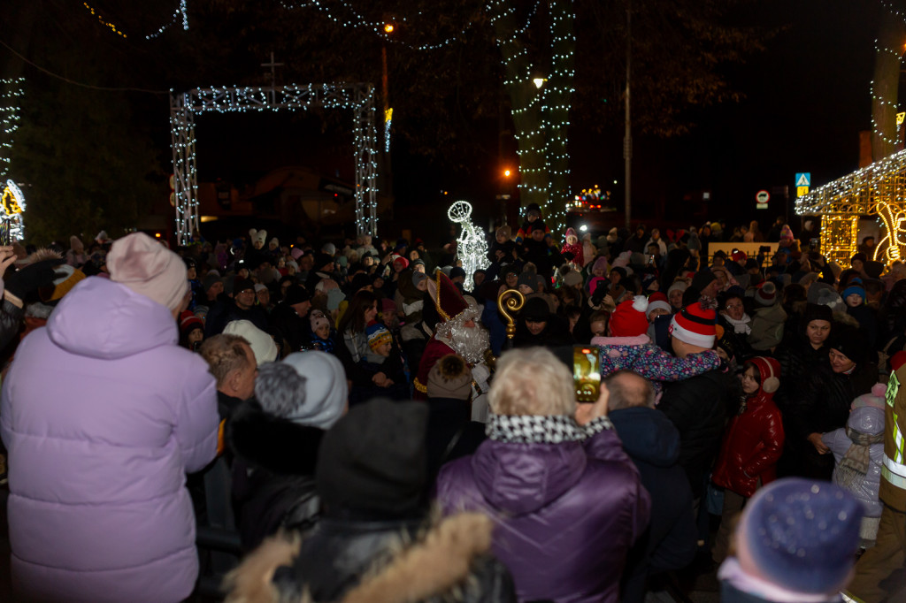 Świąteczna iluminacja w Wieliszewie (2024)