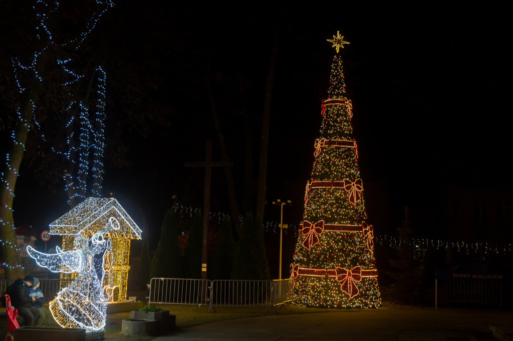 Świąteczna iluminacja w Wieliszewie (2024)