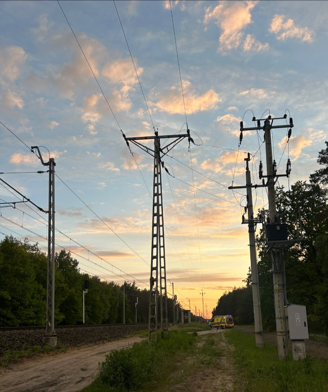 13-latek wszedł na słup. Został porażony prądem