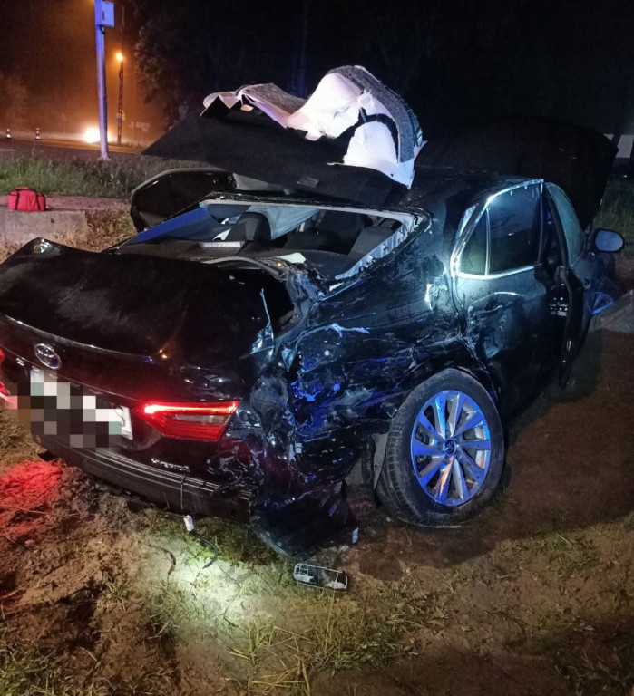 Gmina Serock: Na DK62 toyota wjechała pod tira