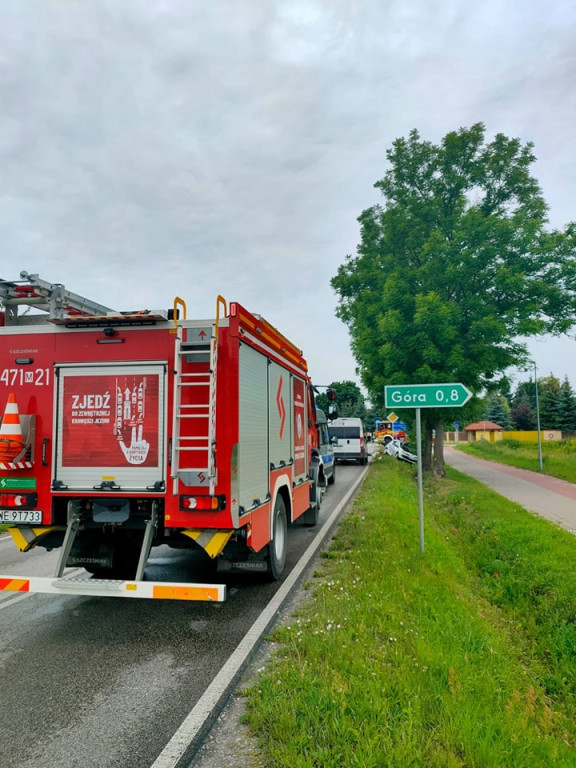 Zderzenie motocykla z osobówką w Górze