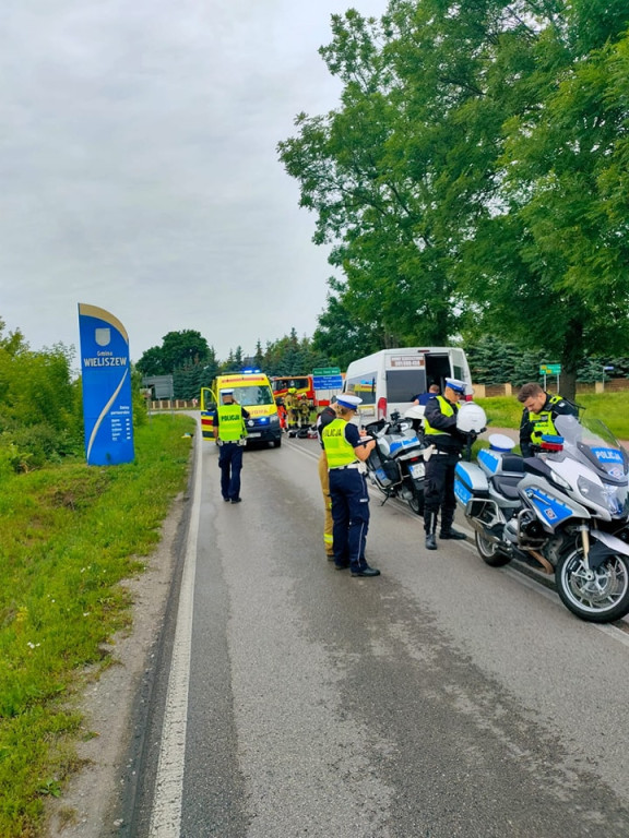 Zderzenie motocykla z osobówką w Górze