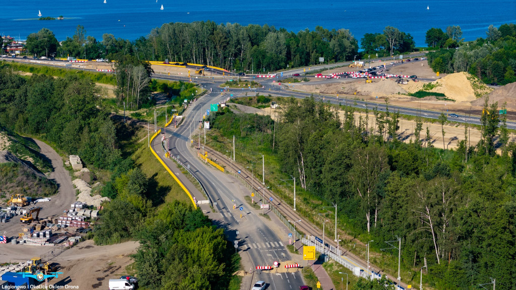 Tymczasowe rondo w Zegrzu Płd. mocno korkuje DK61