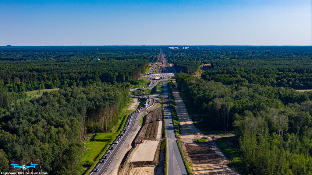Tymczasowe rondo w Zegrzu Płd. mocno korkuje DK61
