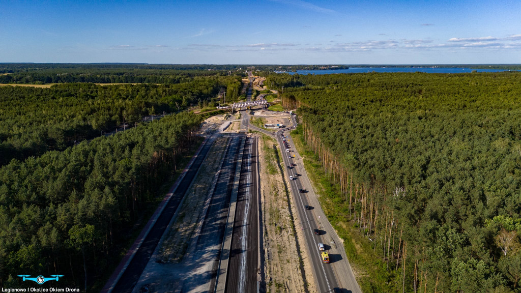 Tymczasowe rondo w Zegrzu Płd. mocno korkuje DK61