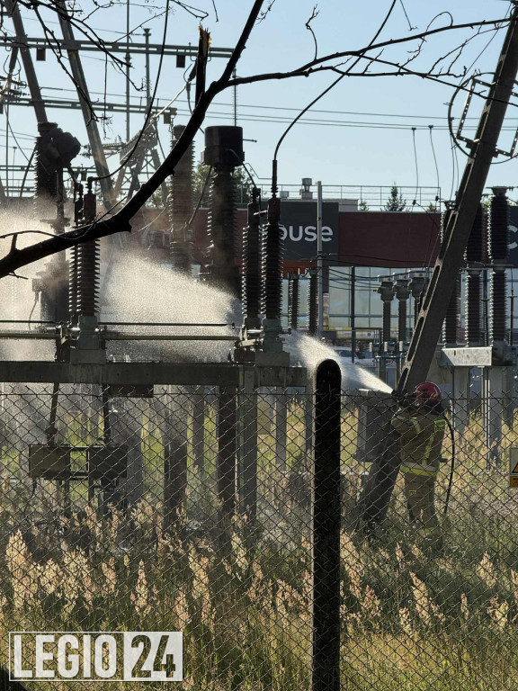 Wybuch i pożar na stacji trafo przy CH Maxim