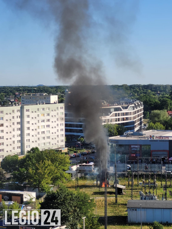 Wybuch i pożar na stacji trafo przy CH Maxim