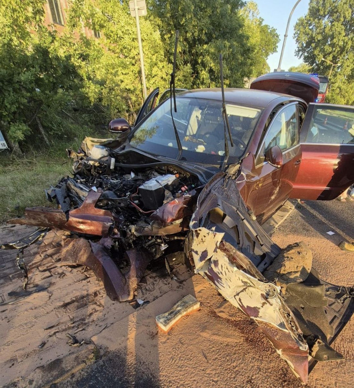 Poważny wypadek na skrzyżowaniu DK62 i DW622