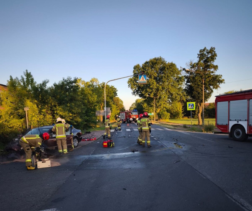Poważny wypadek na skrzyżowaniu DK62 i DW622